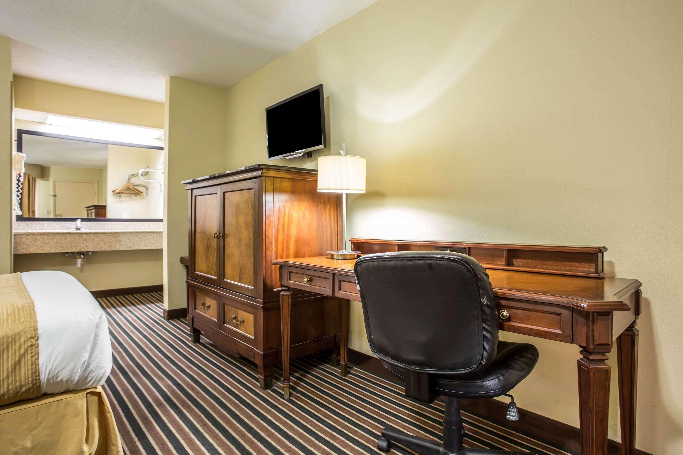 Quality Inn Кингс-Маунтин Экстерьер фото