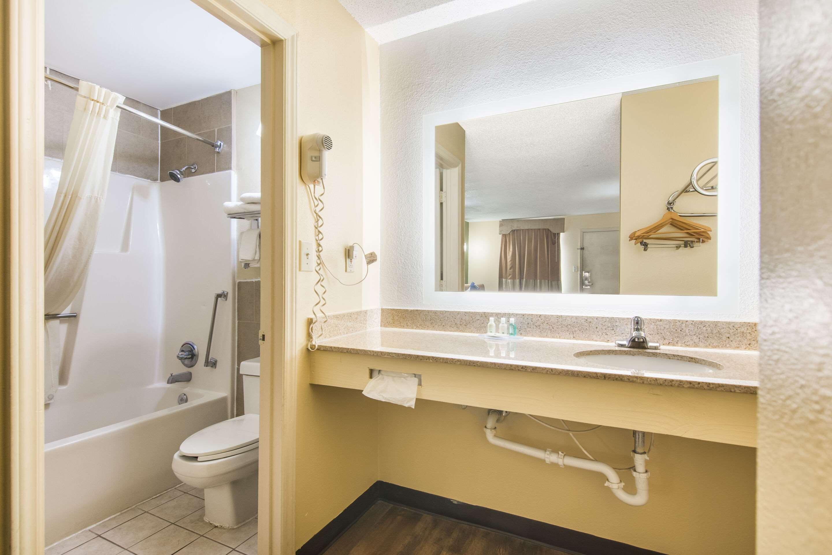 Quality Inn Кингс-Маунтин Экстерьер фото