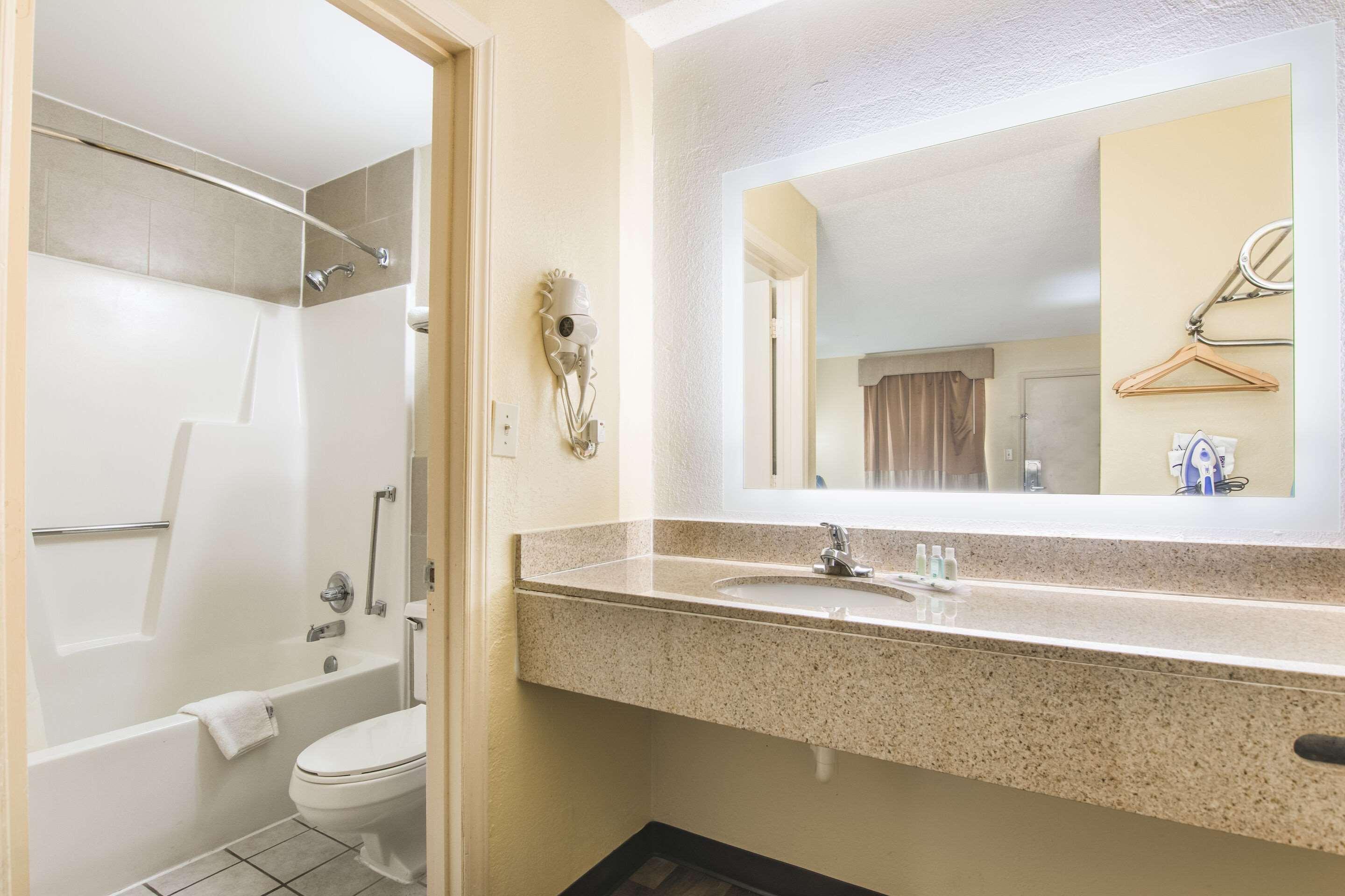 Quality Inn Кингс-Маунтин Экстерьер фото